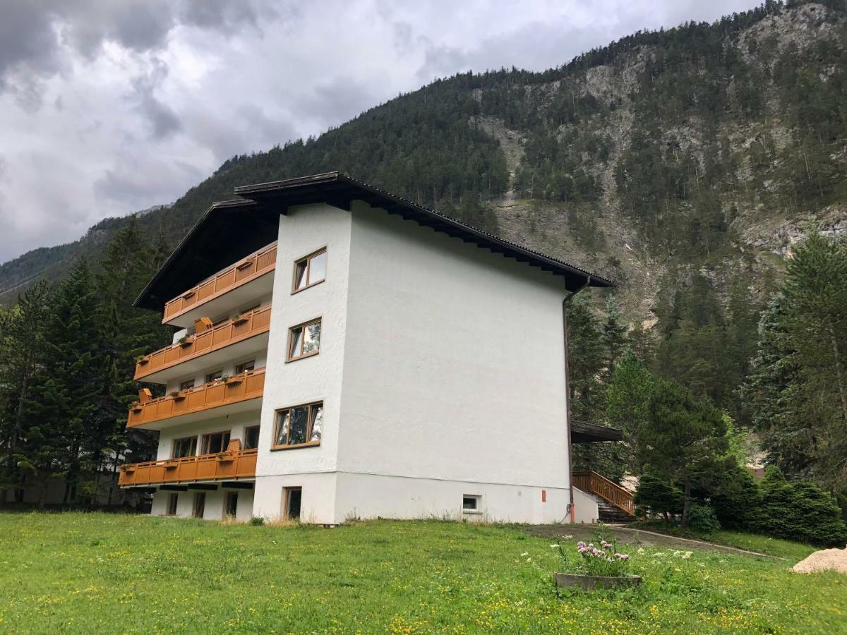 Karwendel-Lodge シャルニッツ エクステリア 写真
